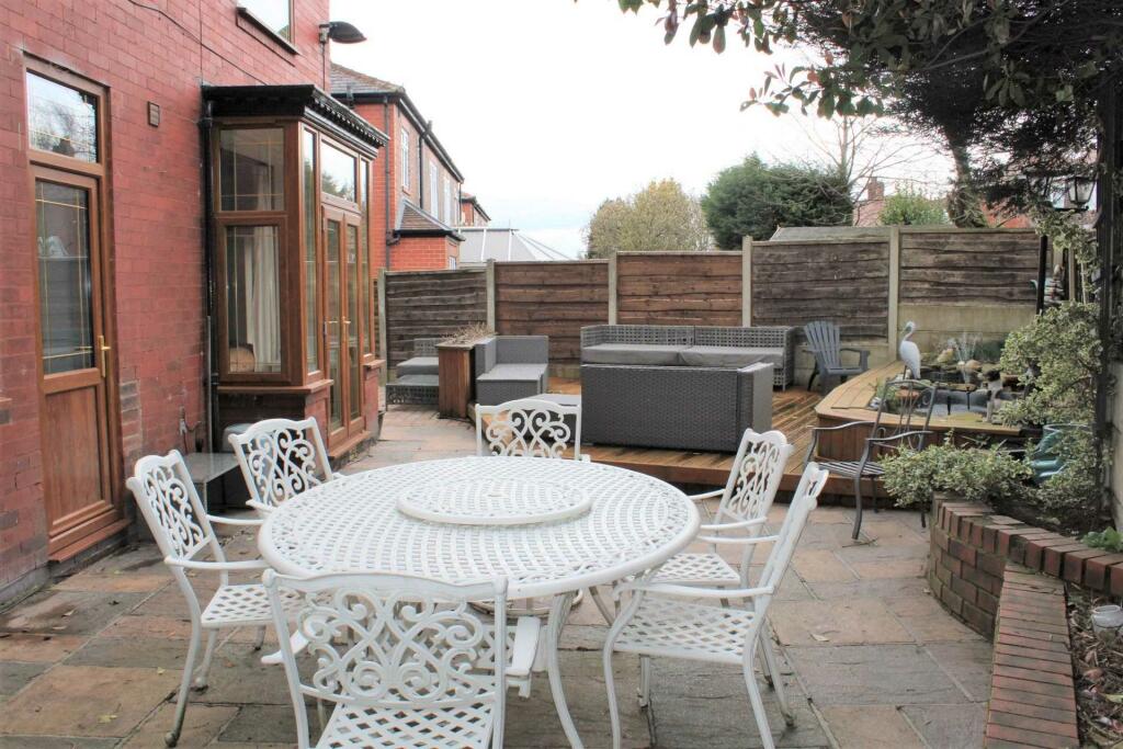 4 bedroom detached house for sale in Burnley Lane, Chadderton, OL1