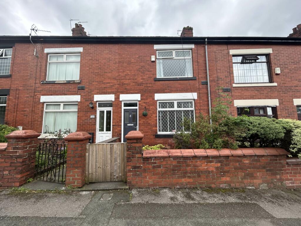3 bedroom terraced house for sale in 1185 Middleton Road, Chadderton