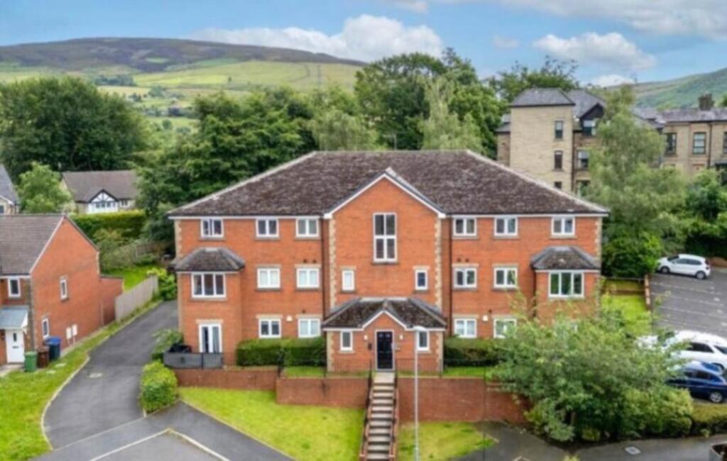Main image of property: 18 Staley Farm Close, Stalybridge, SK15 3GP
