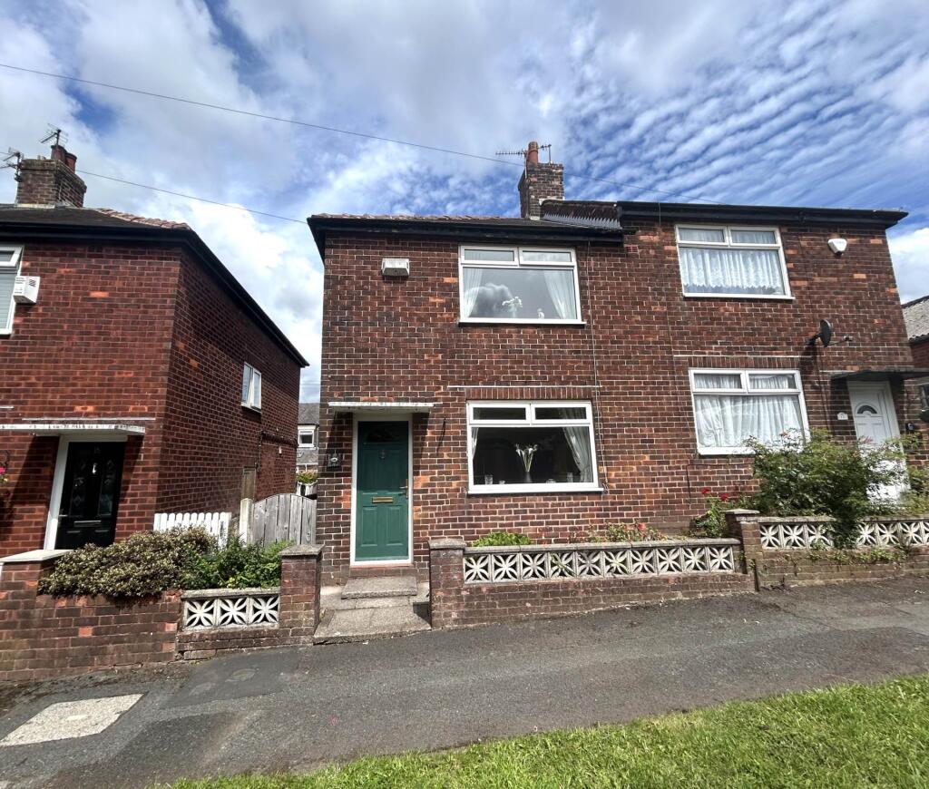 Main image of property: 14 Moreton Street, Oldham, OL9 0LP