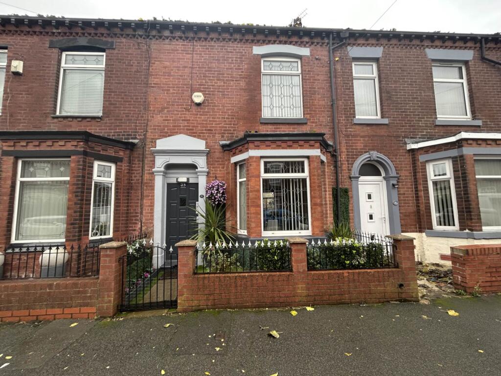 Main image of property: 35 Queens Road, Oldham, OL9 9HR