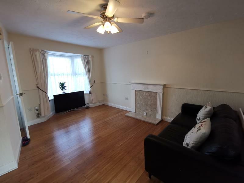 2 bedroom terraced house for rent in Chadwick Avenue, Winchmore Hill, N21