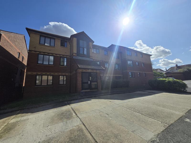 Main image of property: Medesenge Way, Palmers Green, N13