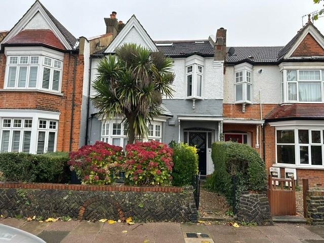 Main image of property: New River Crescent, Palmers Green, N13