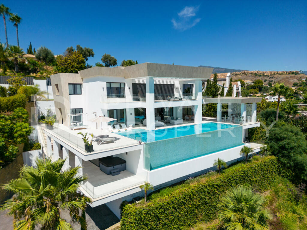 7 bedroom villa for sale in Andalucia, Malaga, Benahavis, Spain