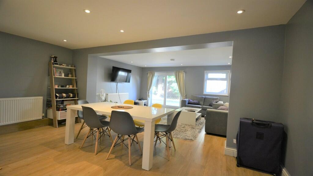 House share for rent in Worcester Road, Wimbledon, SW19