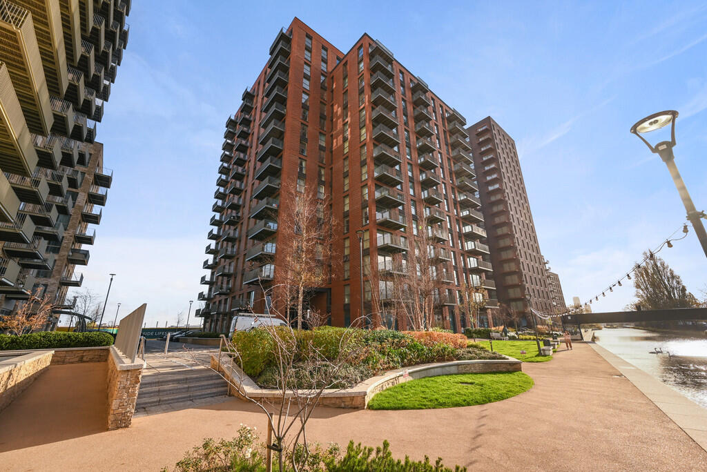 Main image of property: Waterview house, 12 Quay Walk