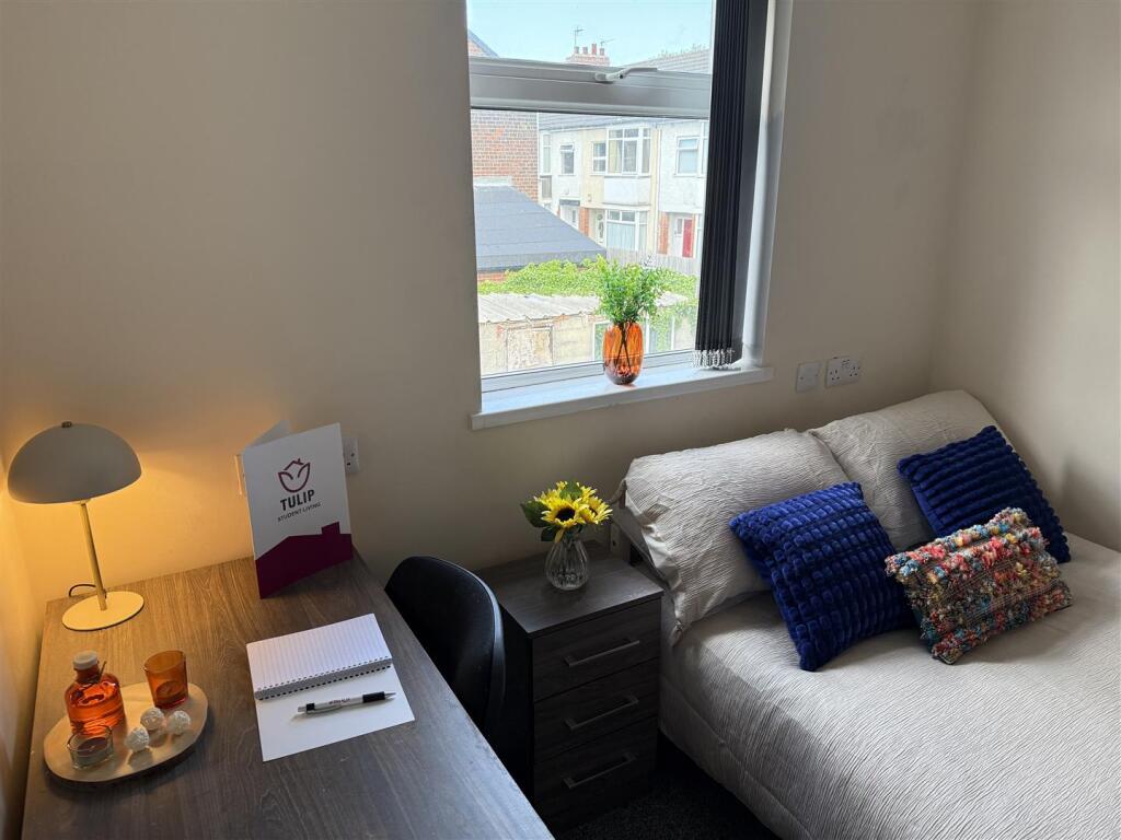 Main image of property: Walgrave Street, Hull