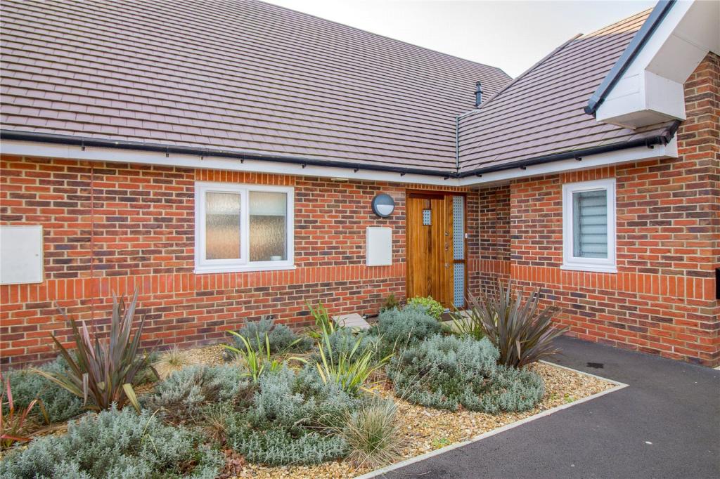 2 bedroom apartment for rent in Blenheim Court, Farnham Road, Liss