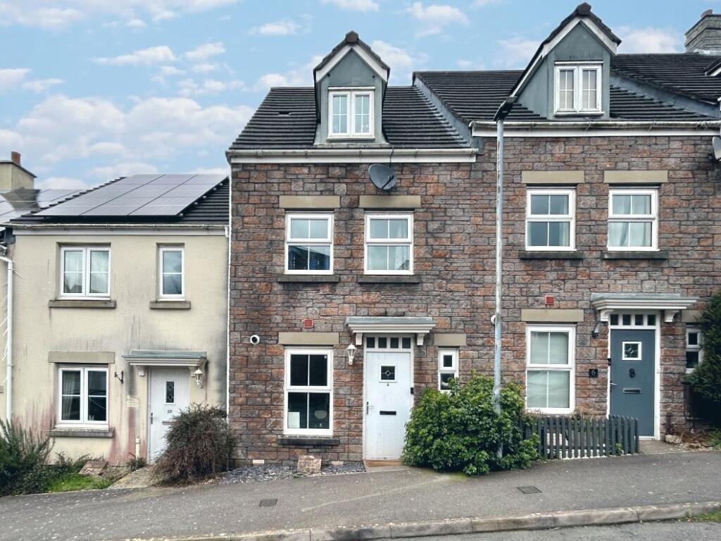 3 bedroom terraced house for sale in Okehampton, Devon, EX20