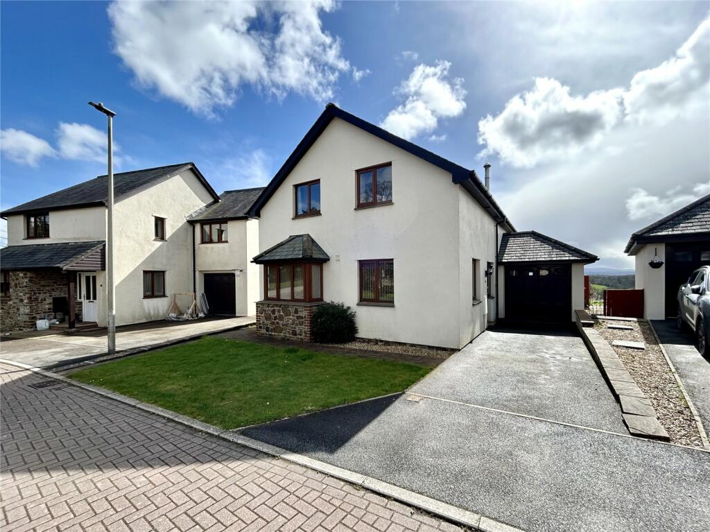 3 bedroom detached house for sale in Winkleigh, Devon, EX19