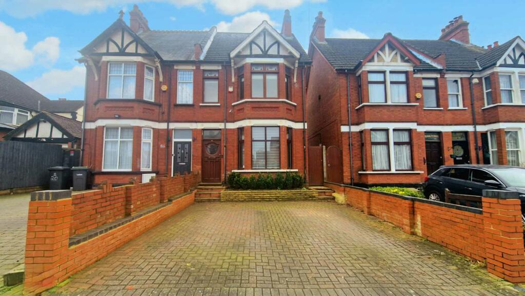4 bedroom semi-detached house for rent in West Hill Road, Luton, LU1