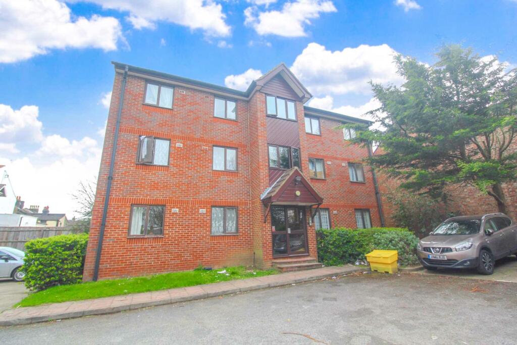 2 bedroom flat for sale in Waldeck Road, Luton, LU3