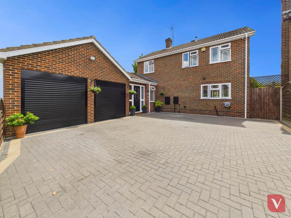 Main image of property: Wyken Close, Luton