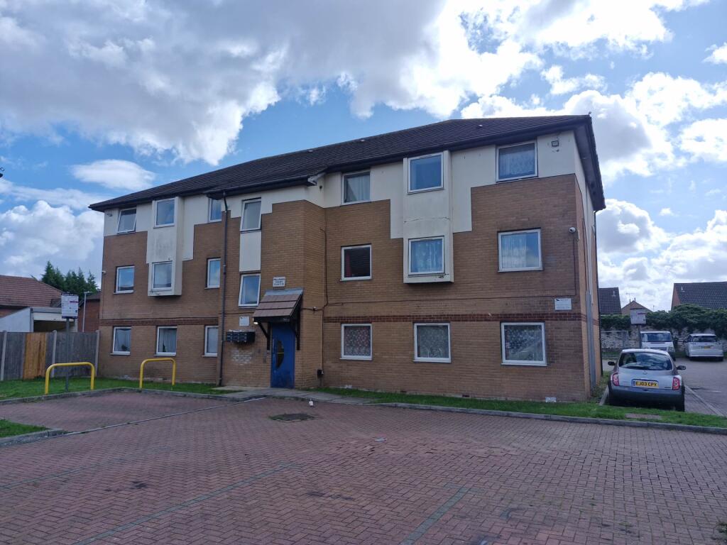 Main image of property: Milliners Court, Luton