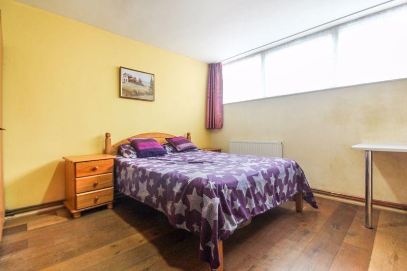 3 bedroom for sale in Sundon Park Parade, Luton, LU3