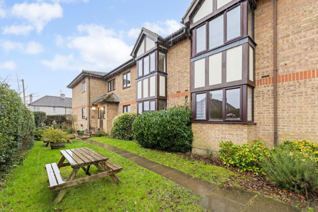 Main image of property: Robin Court Westfield Road AL5