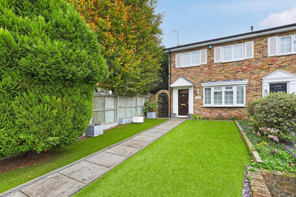Main image of property: Parkside, Buckhurst Hill