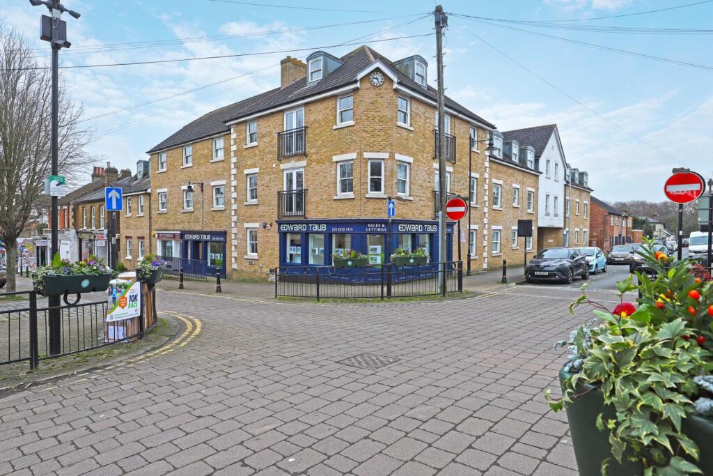 Main image of property: Kings Ave, Buckhurst hill