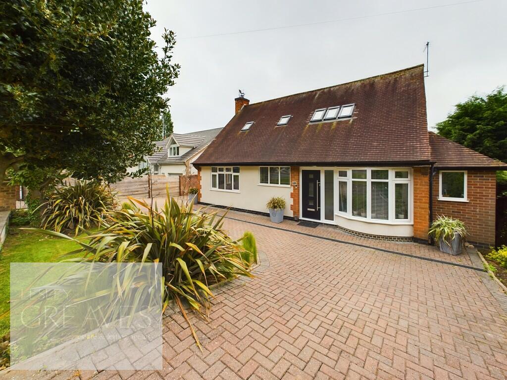 4 bedroom detached bungalow for sale in Main Street, Burton Joyce, Nottingham, NG14