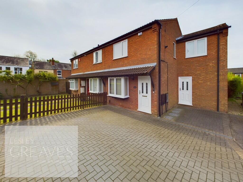 3 bedroom end of terrace house for sale in Corsham Gardens, Thorneywood