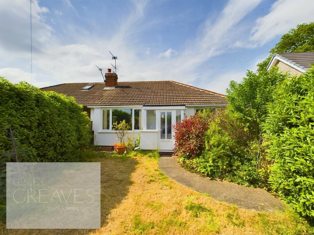 2 bedroom semidetached bungalow for sale in Trent Gardens, Burton Joyce, Nottingham, NG14