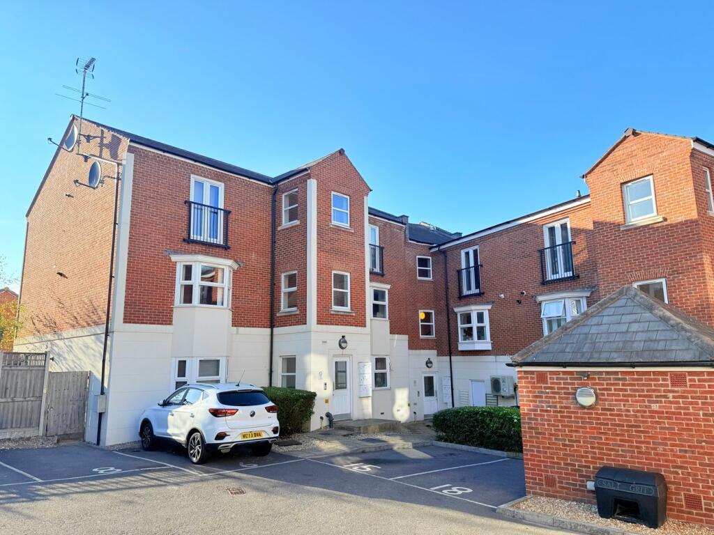 Main image of property: Chaucer Court, East Reach, Taunton, TA1