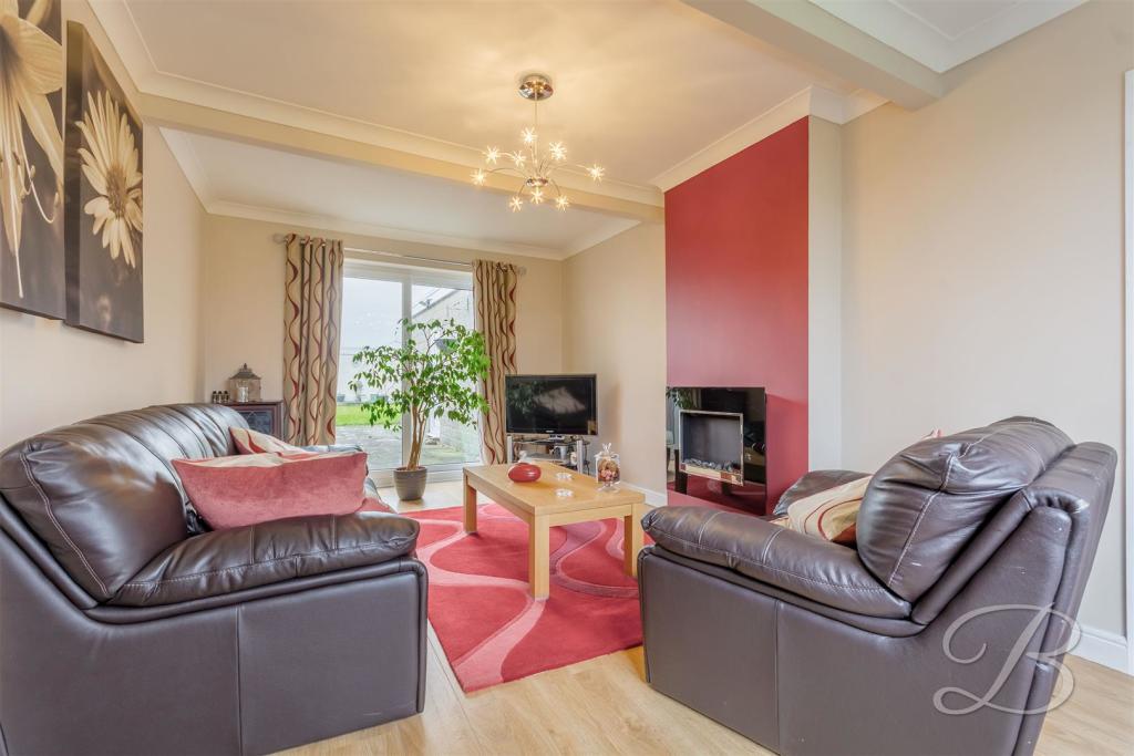 3 bedroom semidetached house for sale in Oxcroft Lane, Bolsover