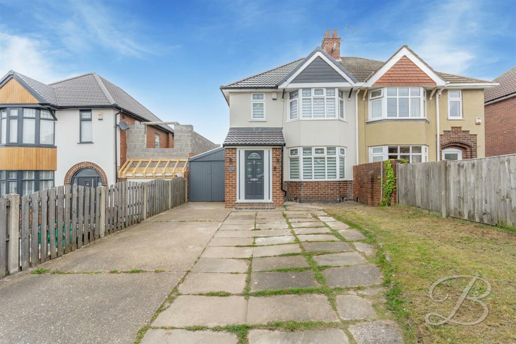 3 bedroom semidetached house for sale in Brick Kiln Lane, Mansfield, NG18