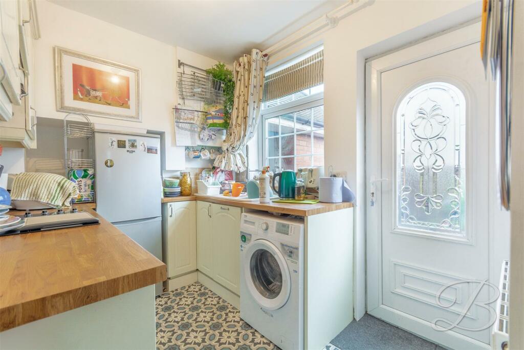 3 bedroom detached house for sale in Netherfield Lane, Church Warsop