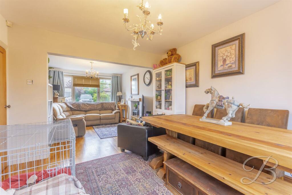 3 bedroom detached house for sale in Netherfield Lane, Church Warsop