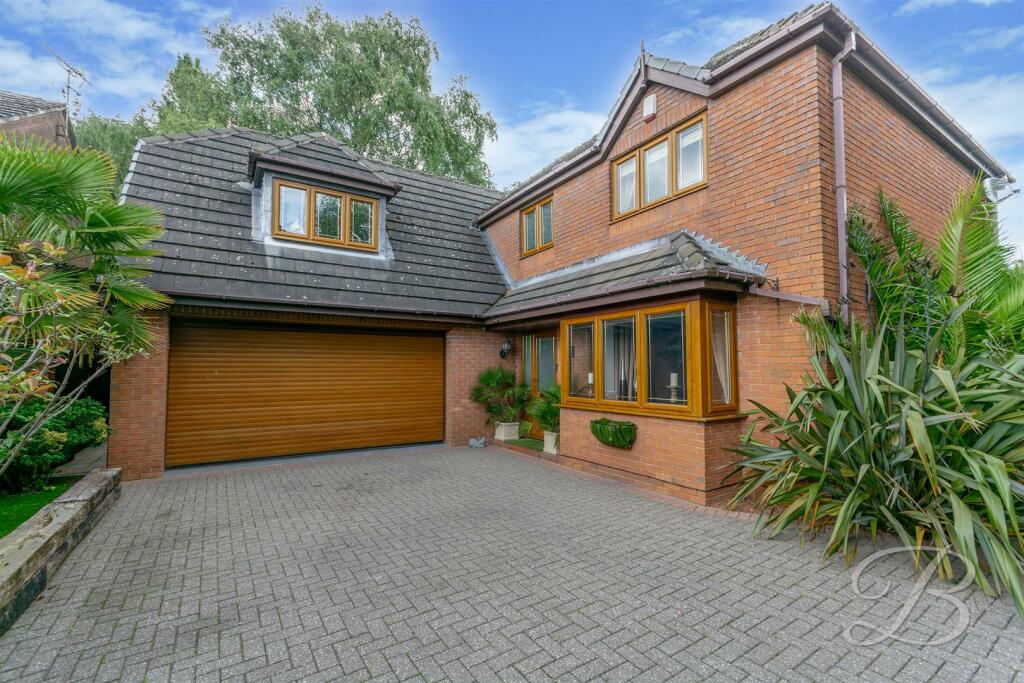 4 bedroom detached house for sale in Birch Grove Gardens, Mansfield, NG18