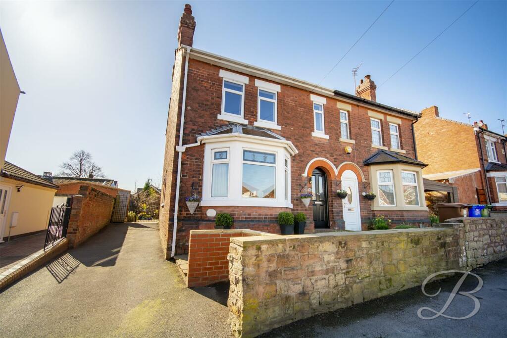 3 bedroom semidetached house for sale in Sheepbridge Lane, Mansfield, NG18