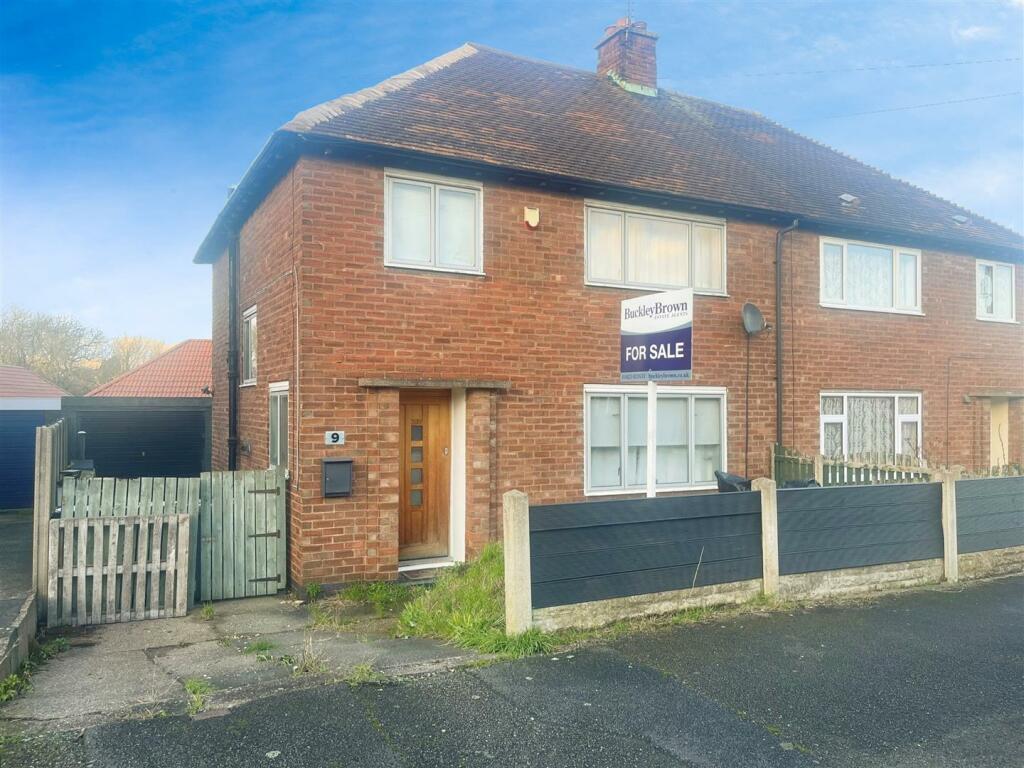 3 bedroom semidetached house for sale in Boy Lane, Edwinstowe