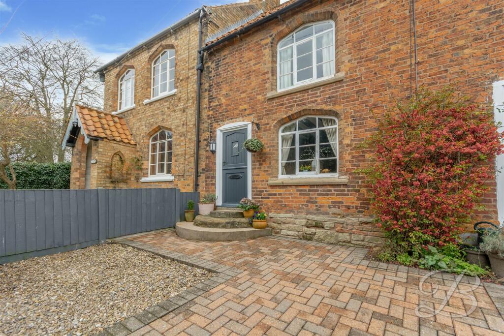 1 bedroom cottage for sale in Pickins Row, Boughton, Newark, NG22