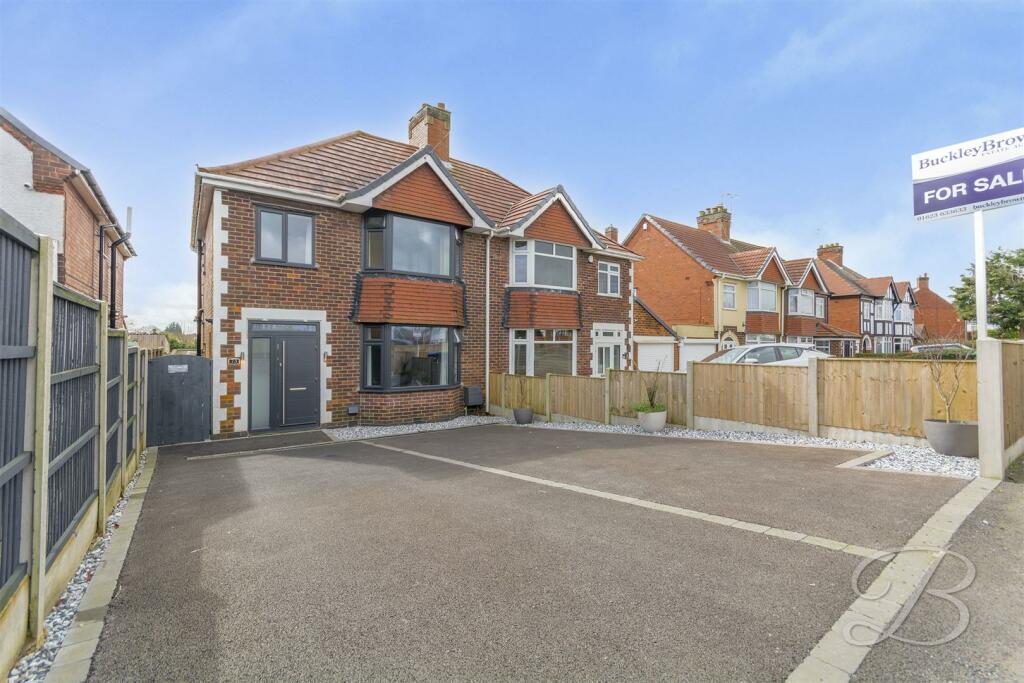 3 bedroom semidetached house for sale in Huthwaite Road, SuttonInAshfield, NG17