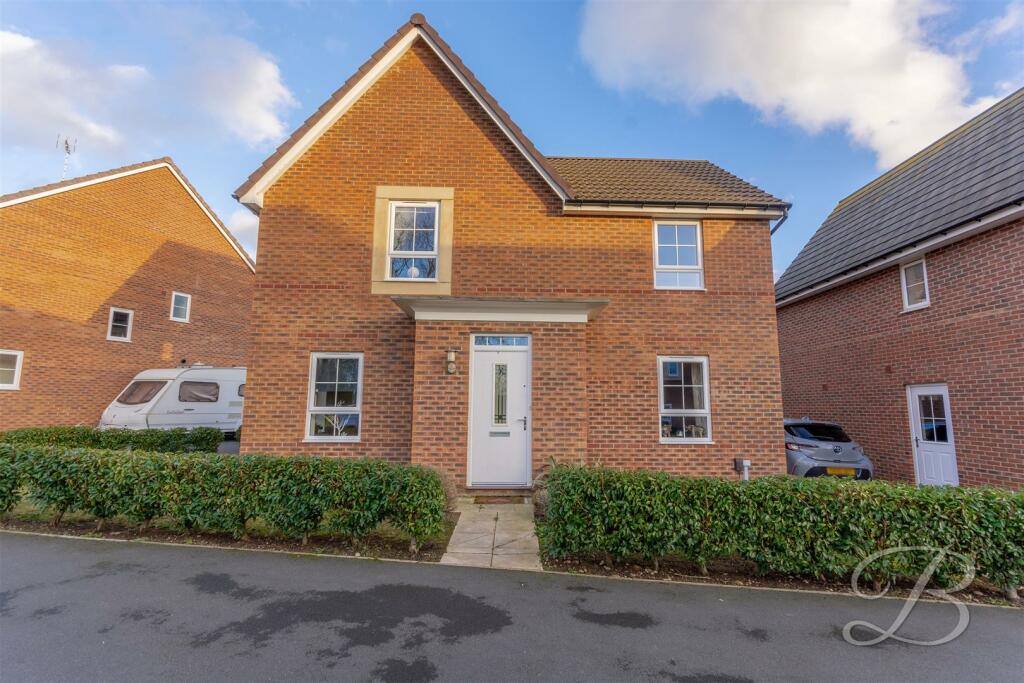 4 bedroom detached house for sale in Trafalgar Way, Mansfield Woodhouse