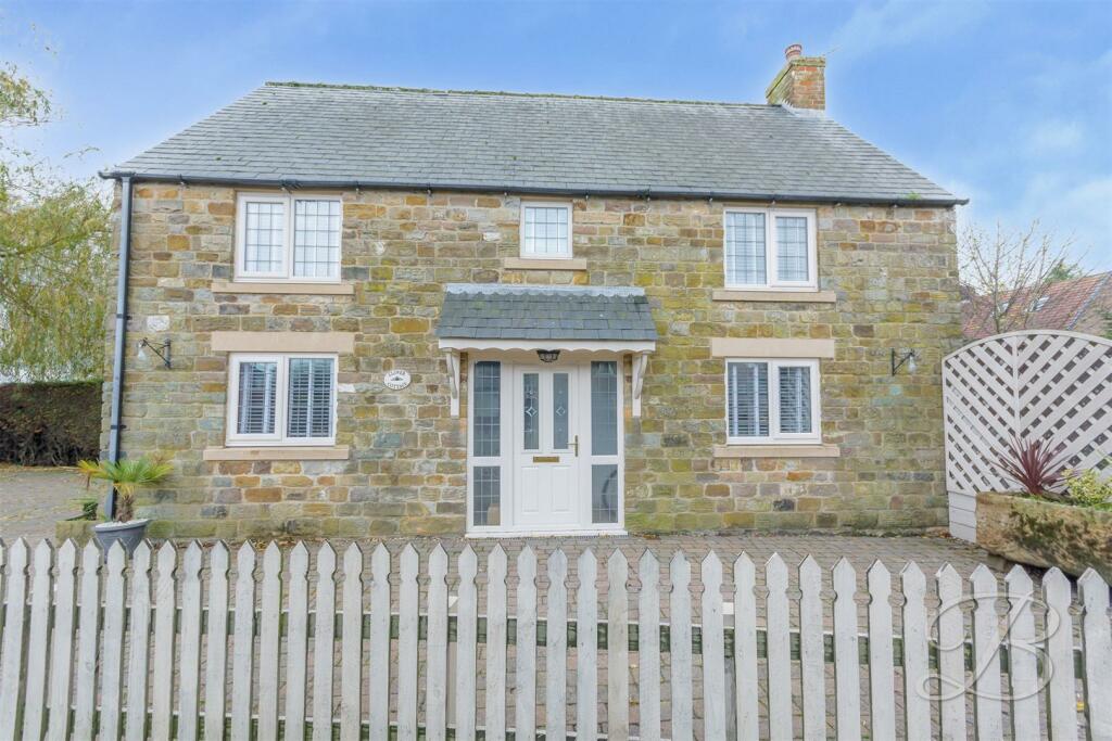 3 bedroom cottage for sale in Mansfield Road, Glapwell, Chesterfield, S44