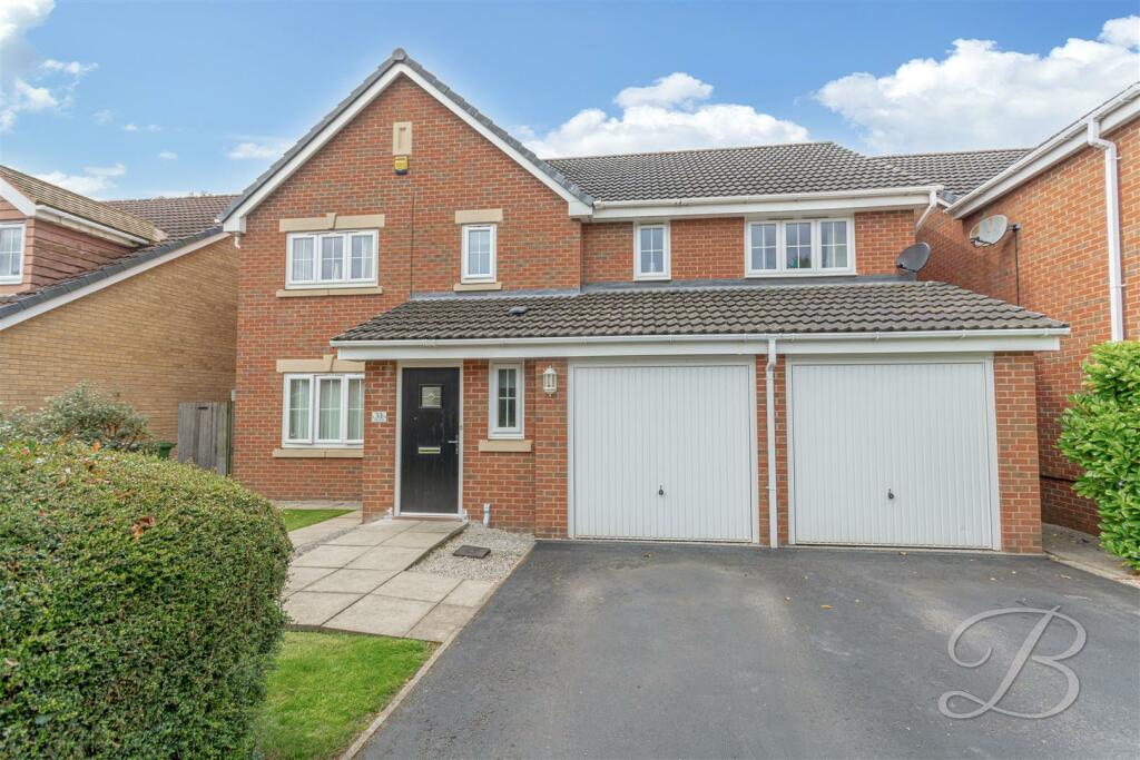 5 bedroom detached house for sale in Mellors Road, Edwinstowe