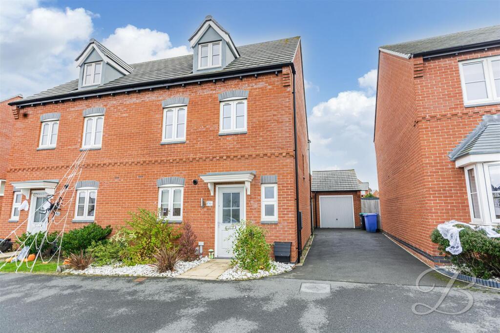 Main image of property: Lindhurst Way West, Berry Hill, Mansfield