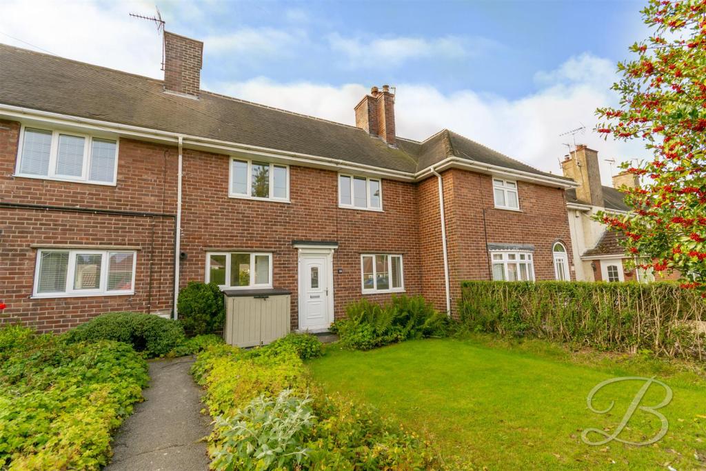 3 bedroom terraced house for sale in Mansfield Road, Edwinstowe