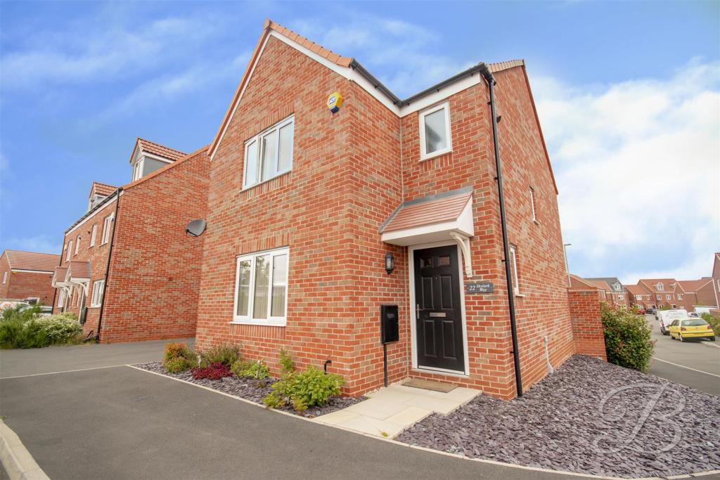 3 bedroom detached house for sale in Skylark Way, Clipstone Village