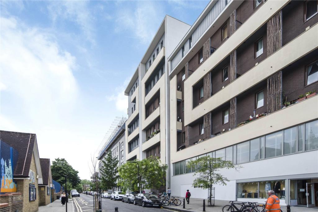 1 bedroom apartment for sale in Chatham Place London E9