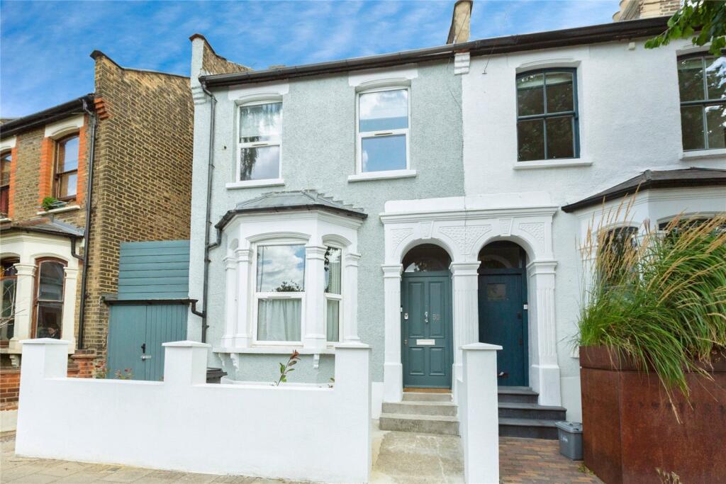 Main image of property: Daubeney Road, London, E5