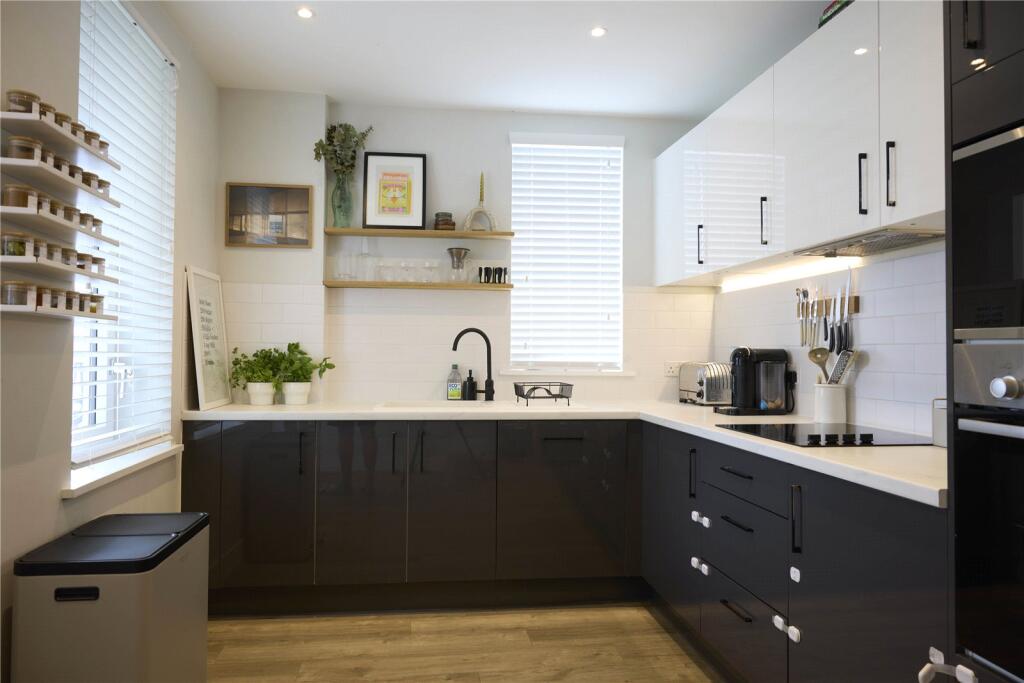 Main image of property: Beck Square, London, E10