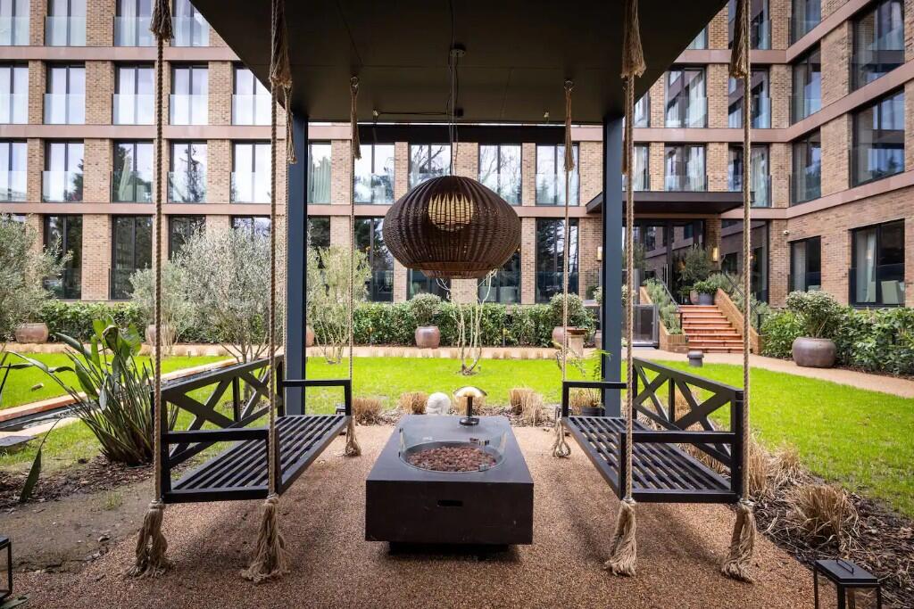 Main image of property: Brondesbury Park, London, NW6