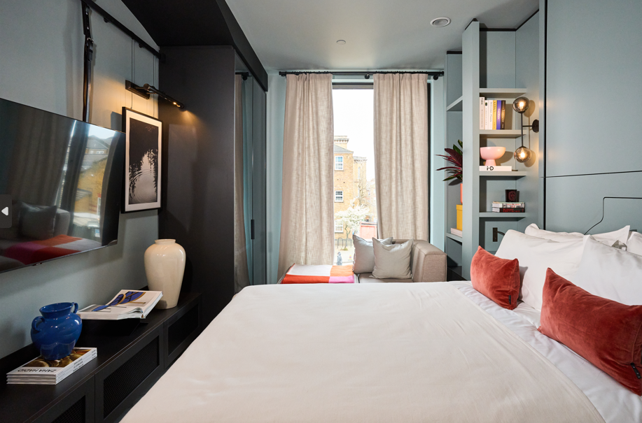 Main image of property: Haydon Way, London, SW11