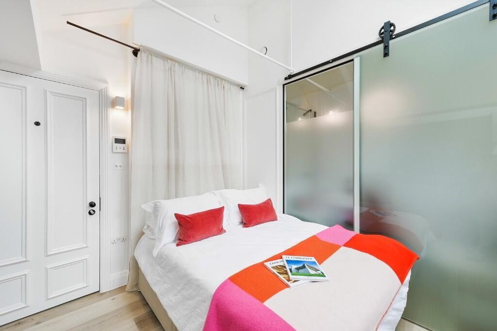 Main image of property: Haydon Way, London, SW11