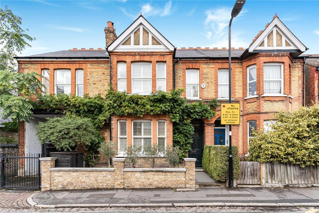 Main image of property: Oaklands Road, London, W7