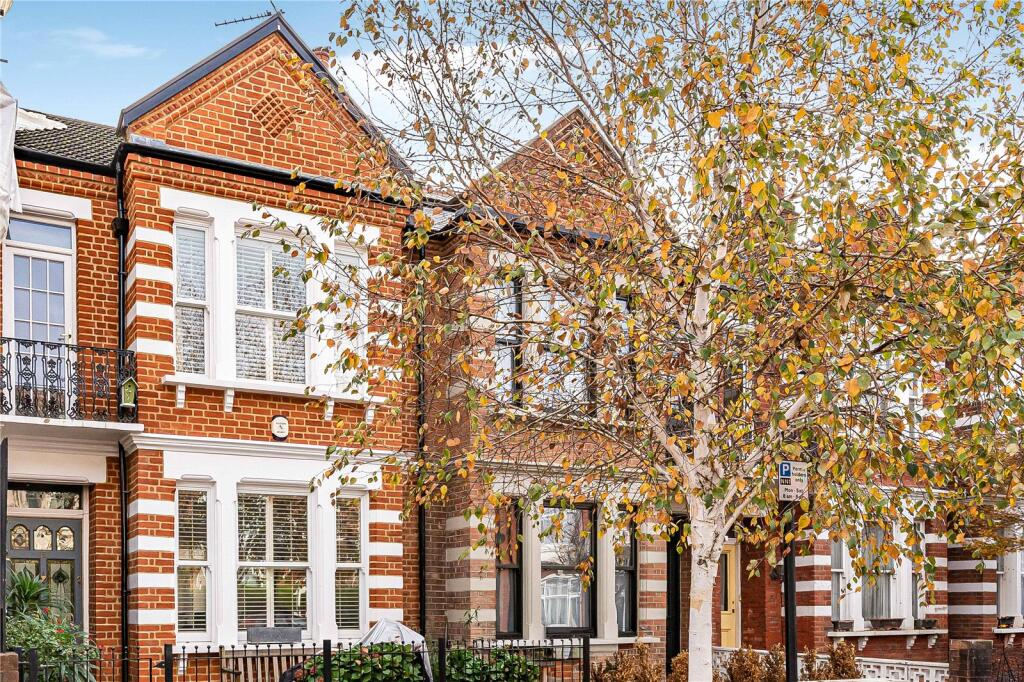 Main image of property: Drayton Avenue, London, W13